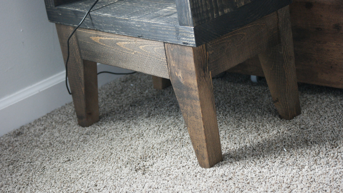 Rustic & Modern Nightstand With Drawer (Tapered Legs)